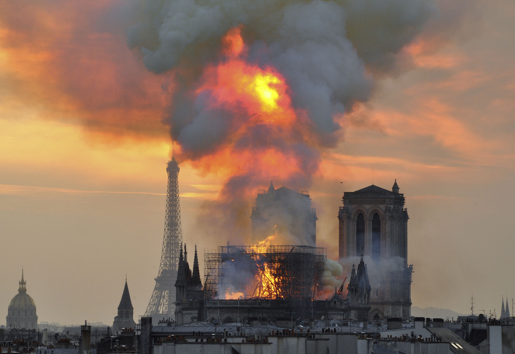 APTOPIX France Notre Dame Fire